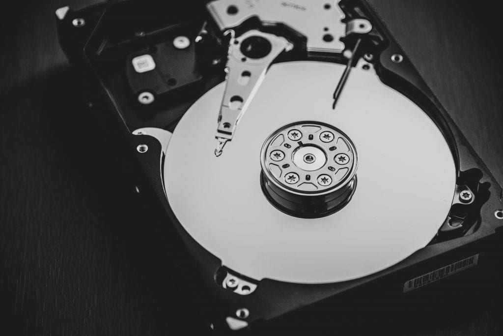 How to Choose the Type of Hard Drive on a Laptop